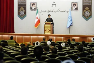 قداست دستگاه قضا در گرو صدور آرا و احکام قضایی مبتنی بر شرع است/ همکاران دستگاه قضا مراقب باشند به جای برطرف کردن دغدغه مردم بر رنج آنها نیفزایند/ مثل صاحبخانه برای رفع مشکلات و کاستی‌های قوه قضاییه تلاش کنیم