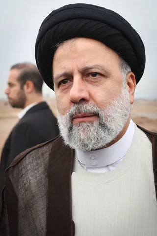 تصاویر بازدید رئیس جمهور از پروژه های خط انتقال پساب بهداشتی و کمربندی جنوبی پاکدشت