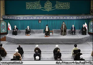 تصاویر دیدار جمعی از مسئولان نظام و میهمانان کنفرانس وحدت اسلامی