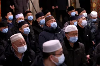 تصاویر اقامه نماز جماعت و سخنرانی در مسجد تاریخی «دونگ سی» پکن