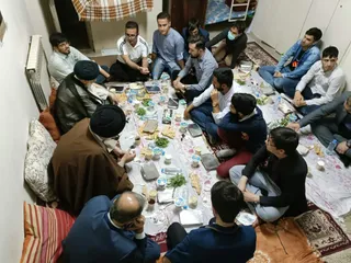 تصاویر صرف افطار در خوابگاه دانشجویی دانشگاه خوارزمی کرج