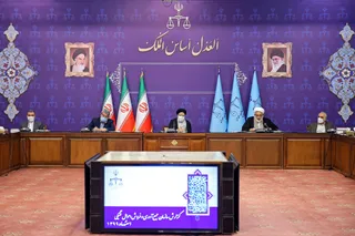 دستور آیت الله رئیسی برای تعیین تکلیف سریع خودروهای دپو شده در انبارها/ وضعیت انبارهای کالاهای مصادره شده نگران کننده است/ نباید کالایی ۱۰ سال در انبار بماند و پس از خراب شدن به بیرون از انبار منتقل شود/ صدور آرا و تعیین تکلیف اموال نباید طولانی شود