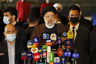 دست انتقام الهی گردن ظالم را می‌گیرد و حق مظلوم را از او خواهد ستاند