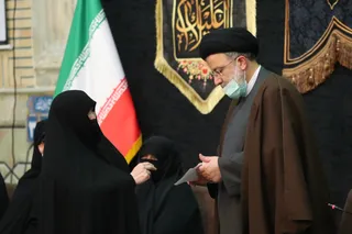 تصاویر دیدار صمیمانه با خانواده شهدای دفاع مقدس و مدافع حرم