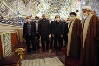 آیت الله رئیسی از بارگاه امامزاده سید عباس ابن موسی ابن جعفر (ع) زیارت کرد