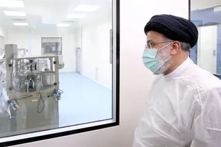 تصاویر بازدید رئیس جمهور از طرح های دانش بنیان در پارک علم وفناوری پردیس