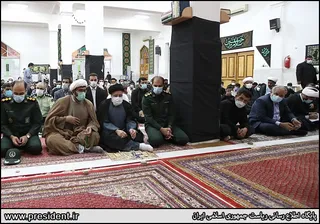 تصاویر حضور و گفتگوی رئیس جمهور با حاشیه نشینان شهر چابهار