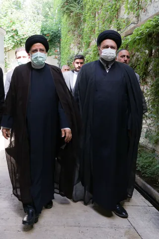 تصاویر اجتماع مردمی هسته های جهاد , پیشرفت در حسینیه جماران