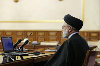 مکتب شهید سلیمانی در امتداد مکتب امام خمینی (ره) و عاشوراییان است/ مردان و زنانی که می‌خواهند در جامعه تحول آفرین باشند، باید در پرتو بندگی خداوند متعال دارای ظرفیت شوند