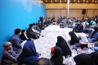 تصاویر افطار رئیس جمهور در نخستین روز از ماه مبارک رمضان همراه با ایتام