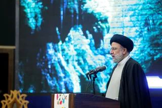 تصاویر دیدار رئیس جمهور با نخبگان ، علماء ، خانواده شهدا ، ایثارگران و جمعی از اقشار مختلف مردم
