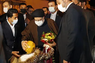 دست انتقام الهی گردن ظالم را می‌گیرد و حق مظلوم را از او خواهد ستاند