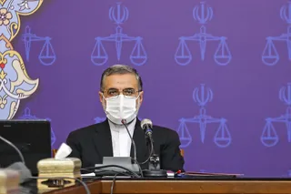 تریبون‌های عمومی باید محل امیدآفرینی و نشان از انسجام و آهنگ واحد در کشور باشد/ محل «طرح» و «حل» مسائل اختلافی، جلسات خصوصی است نه‌تریبون‌های عمومی