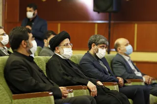 قداست دستگاه قضا در گرو صدور آرا و احکام قضایی مبتنی بر شرع است/ همکاران دستگاه قضا مراقب باشند به جای برطرف کردن دغدغه مردم بر رنج آنها نیفزایند/ مثل صاحبخانه برای رفع مشکلات و کاستی‌های قوه قضاییه تلاش کنیم