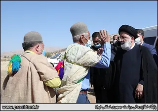 حضور آیت‌الله رئیسی در جمع عشایر بویراحمدی تنگه گرگو