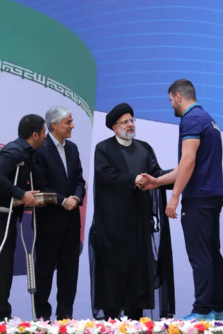 تصاویر مراسم تجلیل از مدال آوران و قهرمانان ورزشی