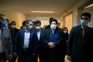 بازدید رئیسی از بخش‌های مختلف بیمارستان میلاد و گفتگو با مردم، بیماران و کادر درمان