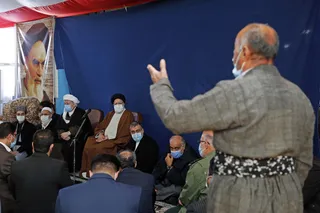 کارگروه تعیین شده در استان کرمانشاه حداکثر ظرف یک ماه طرح خود را برای ساماندهی موضوع کوله‌بری ارائه کند