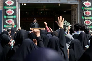تصاویر سخنرانی در جمع عزاداران اربعین حسینی در بیرجند
