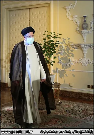 تصاویر گفتگوی تلویزیونی آیت الله رئیسی با مردم