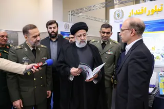 تصاویر بازدید از نمایشگاه دستاوردهای فناورانه وزارت دفاع و پشتیبانی نیروهای مسلح