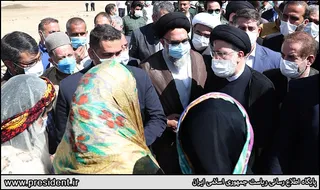حضور آیت‌الله رئیسی در جمع عشایر بویراحمدی تنگه گرگو