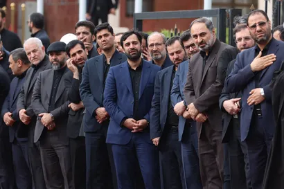 استقبال از پیکر رئیس جمهور شهید و همراهان در فرودگاه مهرآباد