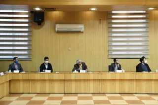 تصاویر نشست رئیس جمهور با اساتید و فناوران دانشگاه صنعتی شریف