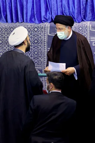 تصاویر اجتماع مردمی هسته های جهاد , پیشرفت در حسینیه جماران