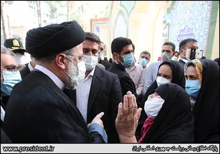 حضور رئیس جمهور در گلزار شهدای بیرجند