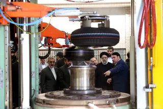 تصاویر بازدید از کارخانه کویر تایر بیرجند و حضور در جمع کارگران