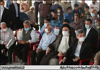 تصاویر حضور در گلزار شهدای روستای کناره و سخنرانی در جمع اهالی روستا