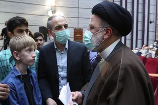 تصاویر دیدار رئیس جمهور با نخبگان ، علماء ، خانواده شهدا ، ایثارگران و جمعی از اقشار مختلف مردم