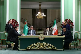 تصاویر  امضای اسناد همکاری میان تهران و عشق‌آباد و مصاحبه مطبوعاتی رئیس جمهور و رئیس شورای مصلحت خلق ترکمنستان