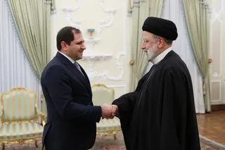 دیدار وزیر دفاع ارمنستان با رئیس جمهور