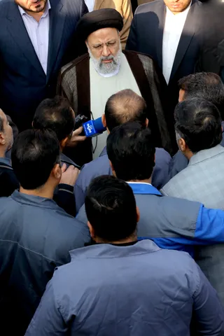 تصاویر گفتگو با جمعی از کارگران کارخانه کیان تایر