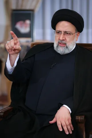 تصاویر پنجمین گفتگوی تلویزیونی رئیس جمهور با مردم