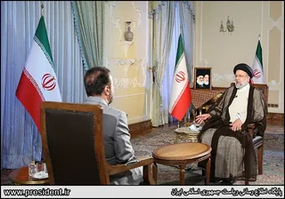 تصاویر گفتگوی تلویزیونی آیت الله رئیسی با مردم