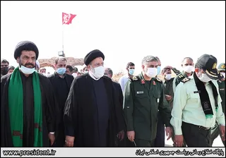 تصاویرحضور در یادمان شهدای قلاویزان واقع در نقطه صفر مرزی شهرستان مهران