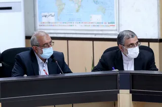 تصاویر نشست با فعالان و متخصصان محیط زیست و منابع طبیعی