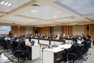 تاکید آیت‌الله رئیسی بر رسیدگی به تک‌تک نامه‌های مردم اردبیل در جریان سفر استانی