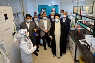 تصاویر بازدید رئیس جمهور از طرح های دانش بنیان در پارک علم وفناوری پردیس