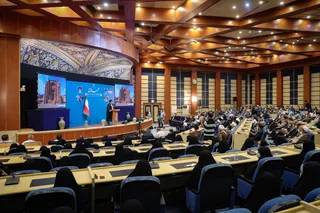 تصاویر دیدار با خانواده شهدا ، ایثارگران و نخبگان استان همدان