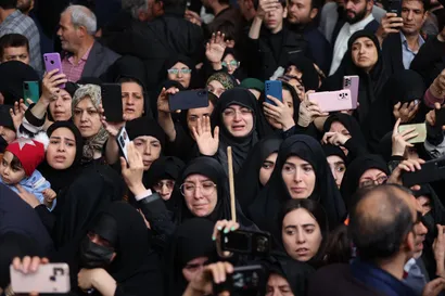 مراسم تشییع پیکر رئیس جمهور شهید و همراهان در تبریز