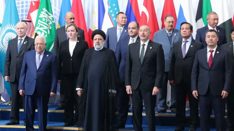 تصاویر عکس یادگاری شرکت کنندگان در ششمین اجلاس سران سیکا