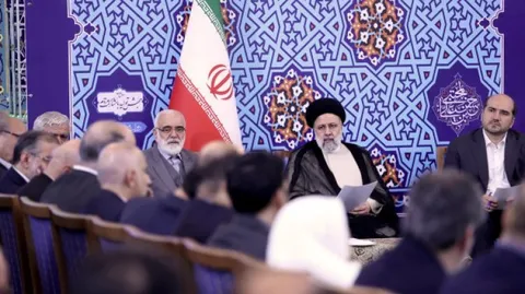 نشست رمضانی با جمعی از خیرین