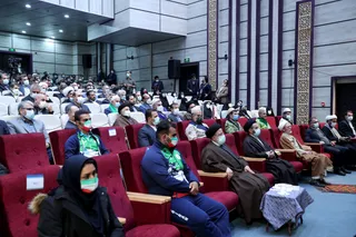 تصاویر دیدار رئیس جمهور با نخبگان ، علماء ، خانواده شهدا ، ایثارگران و جمعی از اقشار مختلف مردم