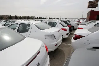 تصاویر بازدید از انبار و خط تولید ایران خودرو