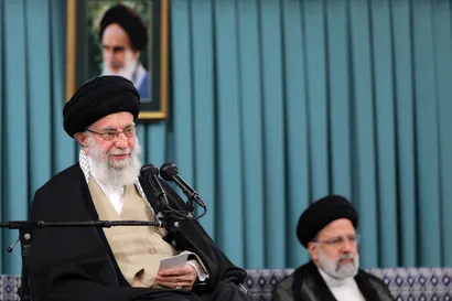 دیدار مسئولان نظام و مهمانان کنفرانس وحدت با رهبر انقلاب