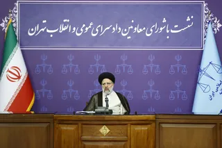 دادستان‌ها سرداران لشکر قضایی عدالتخواه و تحولگرا‌ هستند که جامعه را در برابر اضطراب حفظ می‌کنند/ قاضی متعهد و نفوذناپذیر‌ در برابر قدرت و ثروت، به دستگاه قضایی عظمت می‌دهد/ حضور قوه قضاییه در شوراهای نظارتی و امنیتی تشریفاتی نیست